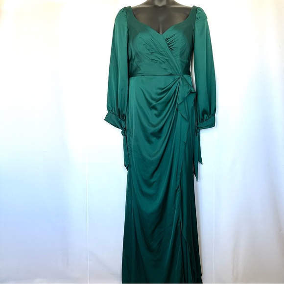 CINDERELLA DIVINE EMERALD GREEN SATIN PLUNGING V-NECK DRAPED LONG DRESS NWT Sz14 - Picture 2 of 14